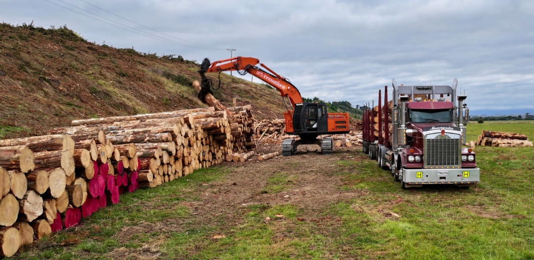 Kimbolton log loading
